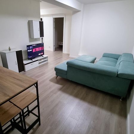 Apartament Cwa 1 Aeroport Otopeni Bagian luar foto
